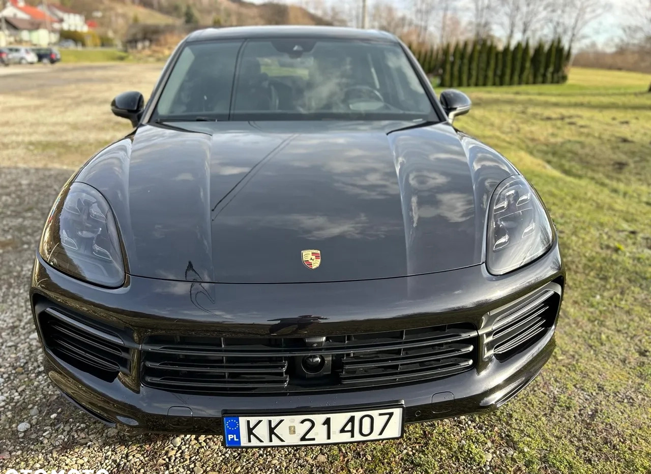 Porsche Cayenne cena 279900 przebieg: 86100, rok produkcji 2019 z Kraków małe 781